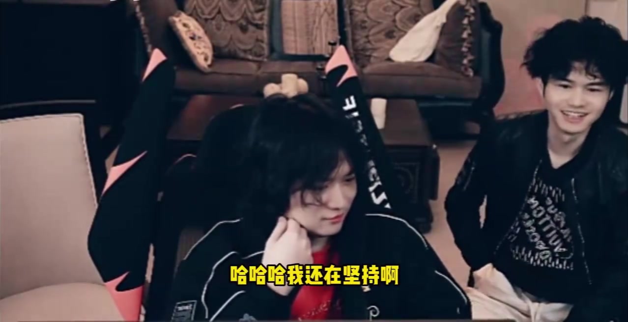 谈球吧幻锋喊话RNG:有钱不发要干嘛,工资从10月份拖到现在,太命苦了!