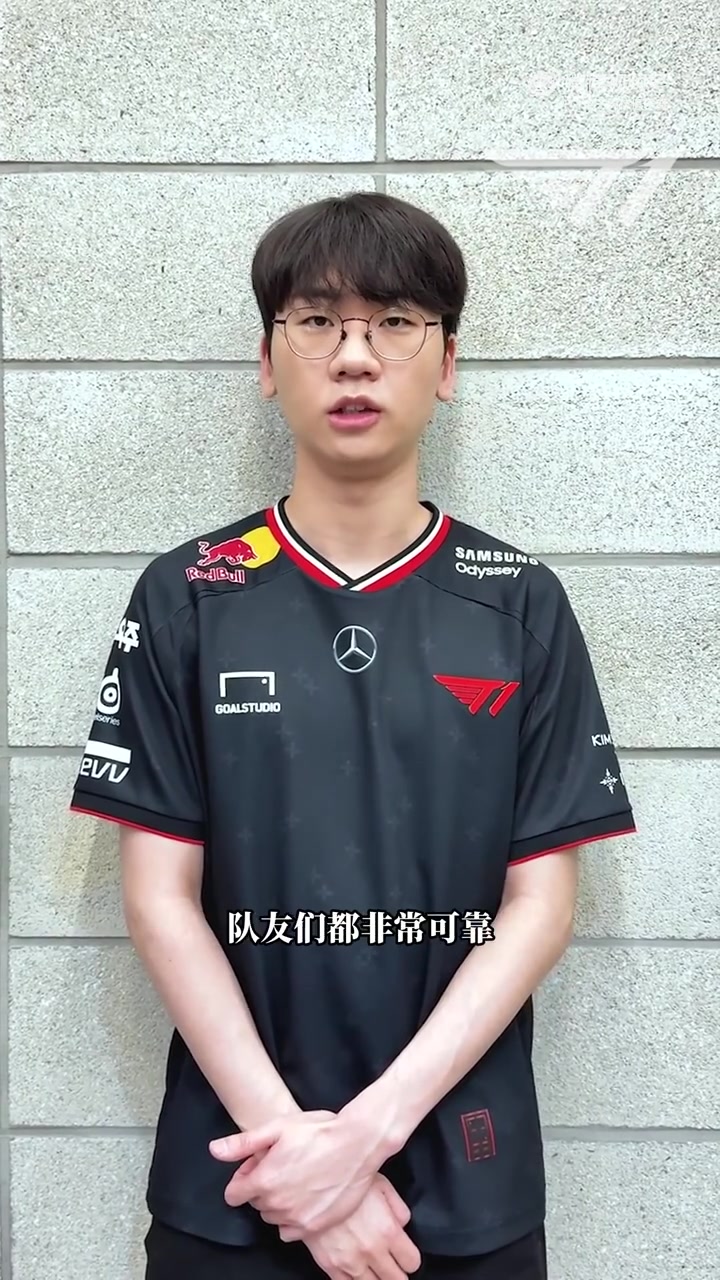 谈球吧体育app下载Doran的POM采访:拿到赛季第一个POM很开心,队友们都非常可靠